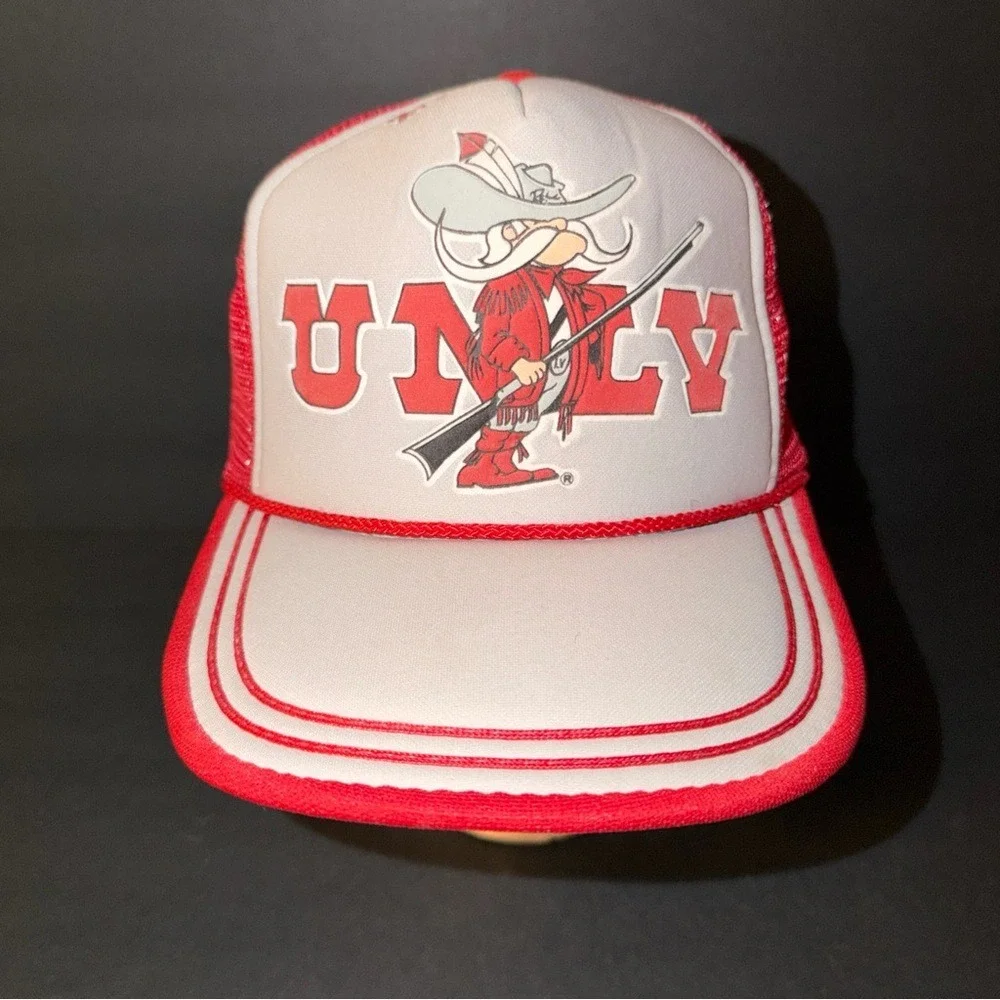 Vintage UNLV Rebels Trucker Hat‎ Hey Reb Mascot Mesh Snapback Red White NCAA Hat
